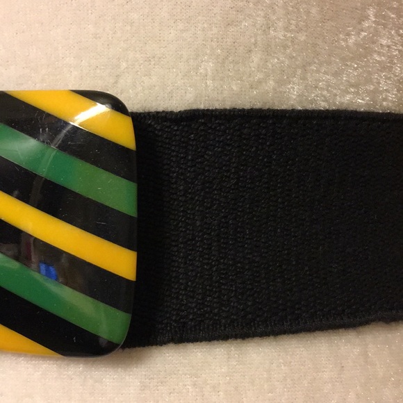 🍋
EUC Wide Stretch Belt / Striped Buckle - Picture 3 of 5